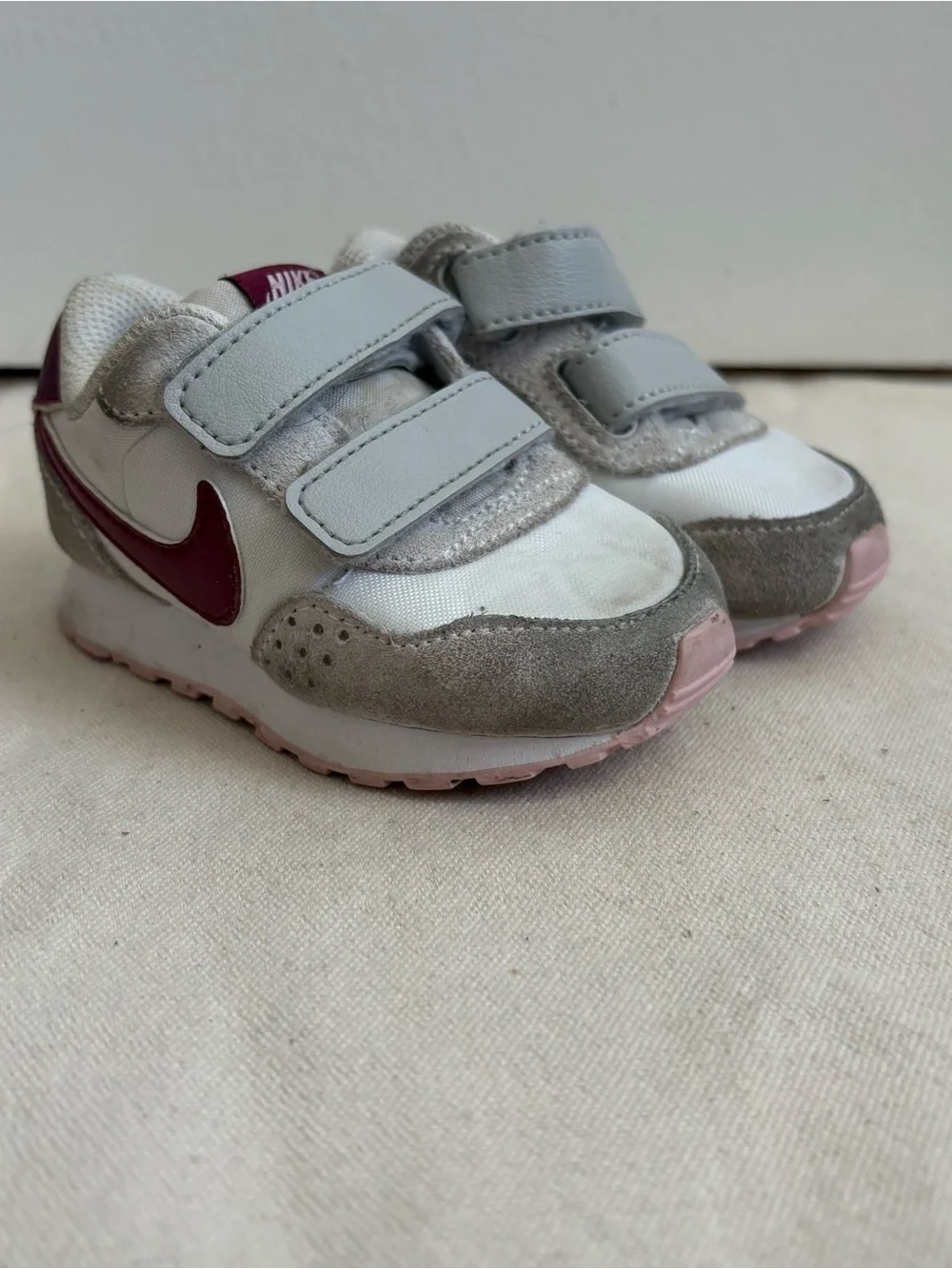 Nike Baby/Toddler Leather Sneakers  Colorblock White Gray Red Pink US 3C